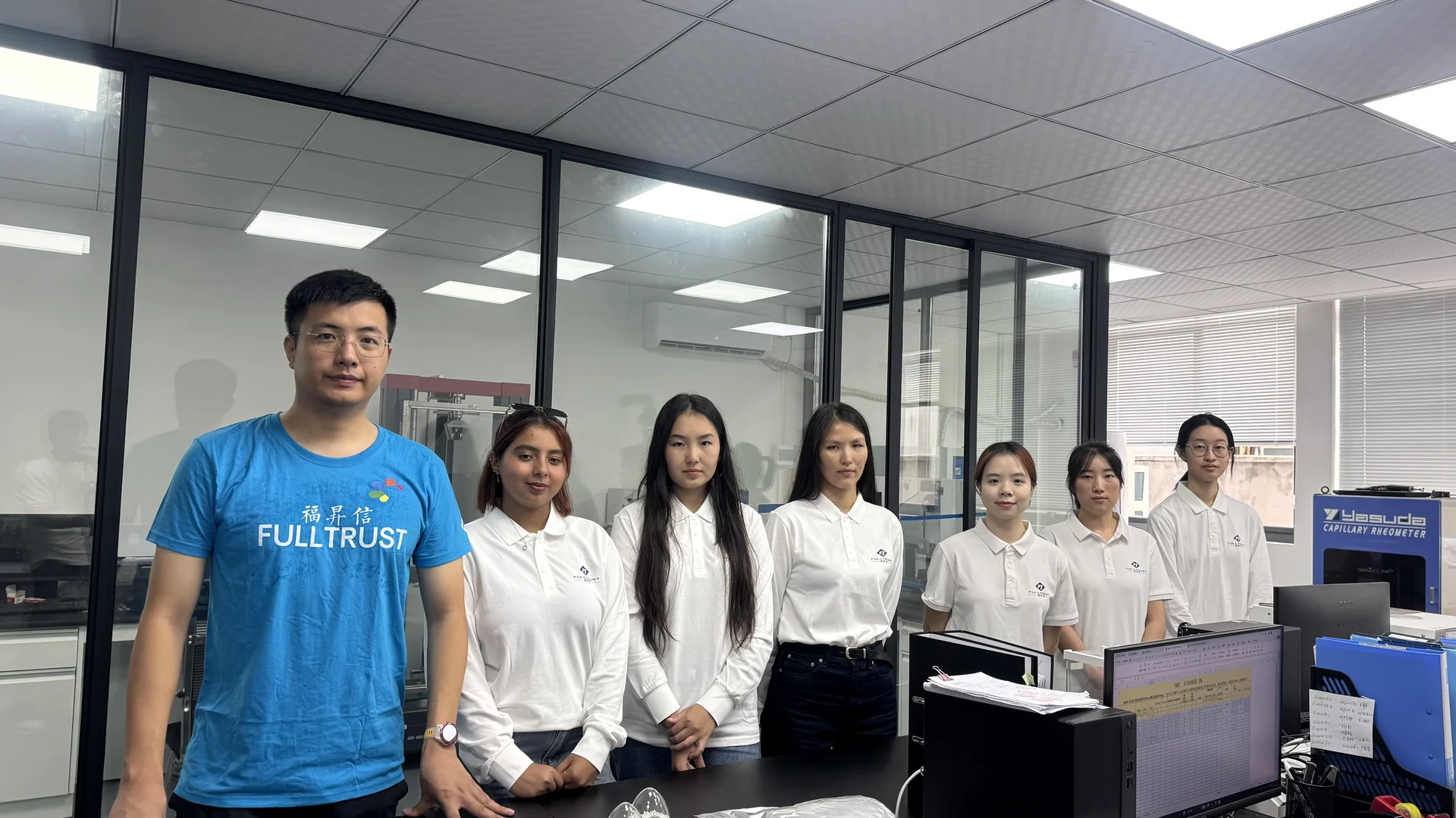 Fulltrust sales team in the office